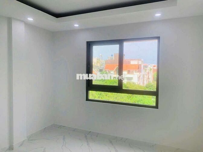 Cho thuê nhà đg.tô hiến thành.p12.q10.