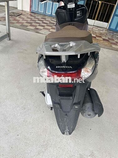 cần bán honda lead 2016 zin 100% áo mới lột keo