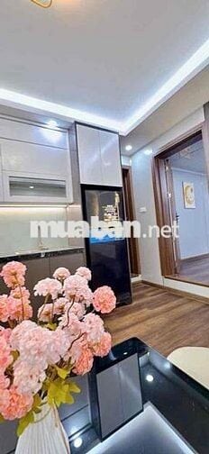 80m2 sổ đỏ hơn 3 tỷ phố Hồng Mai , tập thể tầng 3 căn góc 2 ngủ đẹp.
