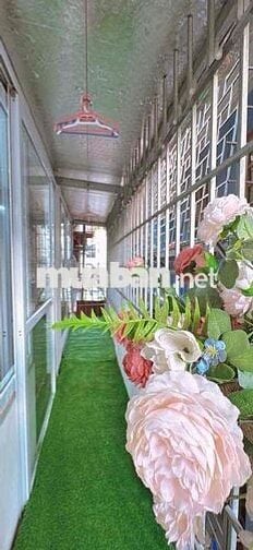 80m2 sổ đỏ hơn 3 tỷ phố Hồng Mai , tập thể tầng 3 căn góc 2 ngủ đẹp.