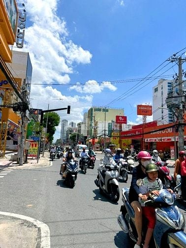 BÁN NHÀ GÓC 2 MẶT TIỀN : 432 NGUYỄN THỊ THẬP - P. TÂN QUY - Q. 7 - HCM