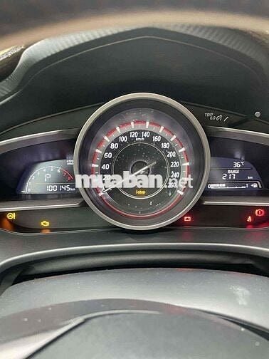 Mazda 3 2015 1.5 AT Hatchback - 100000 km