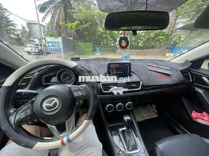 Mazda 3 2015 1.5 AT Hatchback - 100000 km