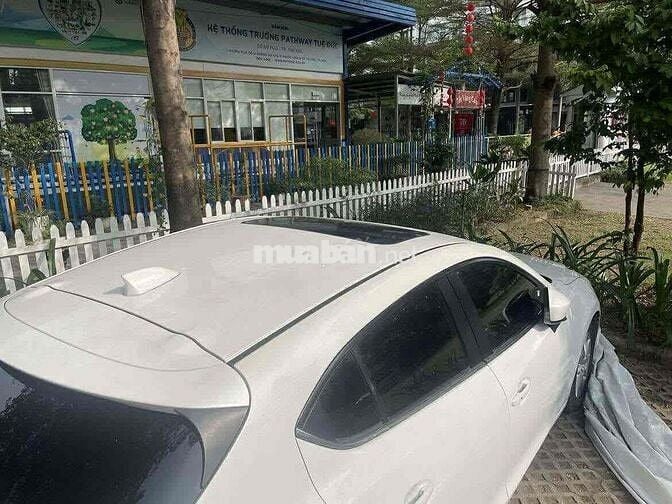 Mazda 3 2015 1.5 AT Hatchback - 100000 km