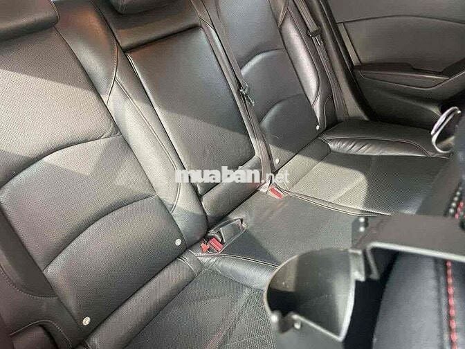 Mazda 3 2015 1.5 AT Hatchback - 100000 km