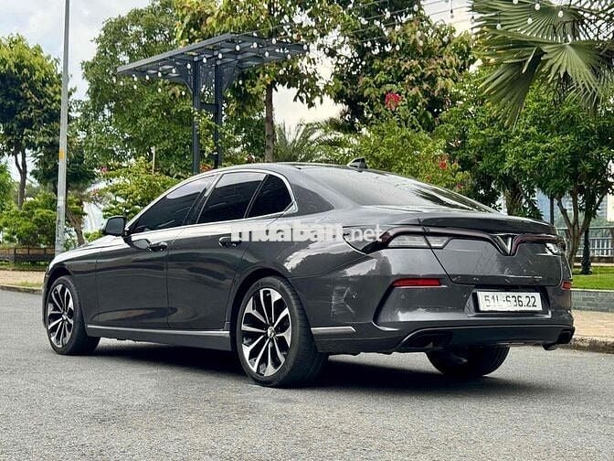 VinFast Lux A2.0 2019 Premium 2.0 AT - 29000 km