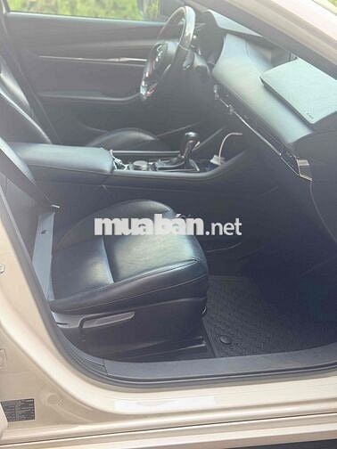 Mazda 3 2020 1.5L Luxury - 8 vạn km