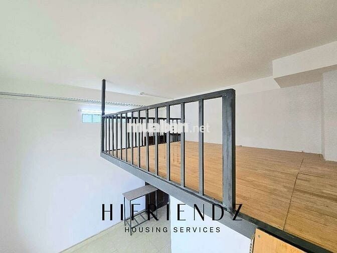 Căn hộ mới xây, đầy đủ nội thất, ban công, thang máy, gần ĐH Văn Hiến