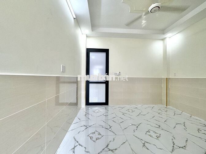 PHÒNG MỚI XÂY CÓ THANG MÁY - GẦN CO.OP CHU VĂN AN