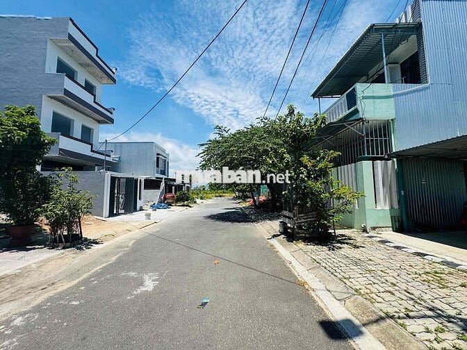 Đất khu Bá Tùng- Ngũ Hành Sơn 3tỷ2 đường Ban Ban