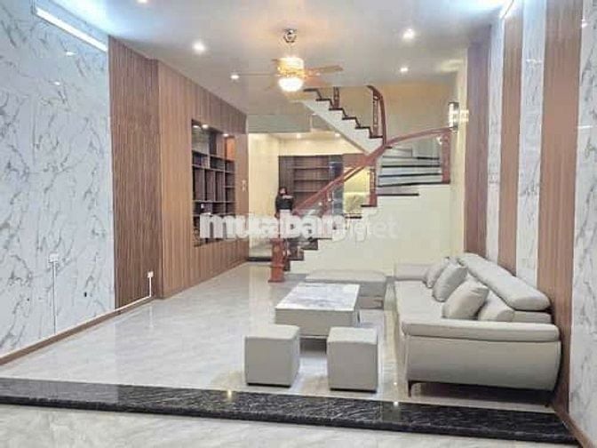 Bán Nhà Cổ Nhuế BTL Gần Hoc Viện Tài Chính 52m 4 Tầng. Giá 9.5 tỷ