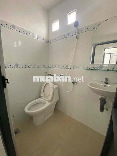 Phòng đi bộ tới Hùng Vương k gác và có gác 3tr4-4tr