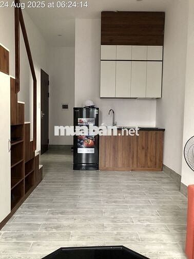 Cho thuê CCMN 35m2 + Full nội thất + Chân cầu Nhật Tân mới xây xong