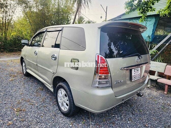 Toyota Innova 2006- 200.000km
