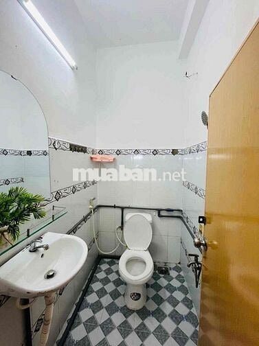 Cho Thuê Căn Duplex Có Gác Tách Bếp Full NT Ở Thành Thái Gần UEH Q10