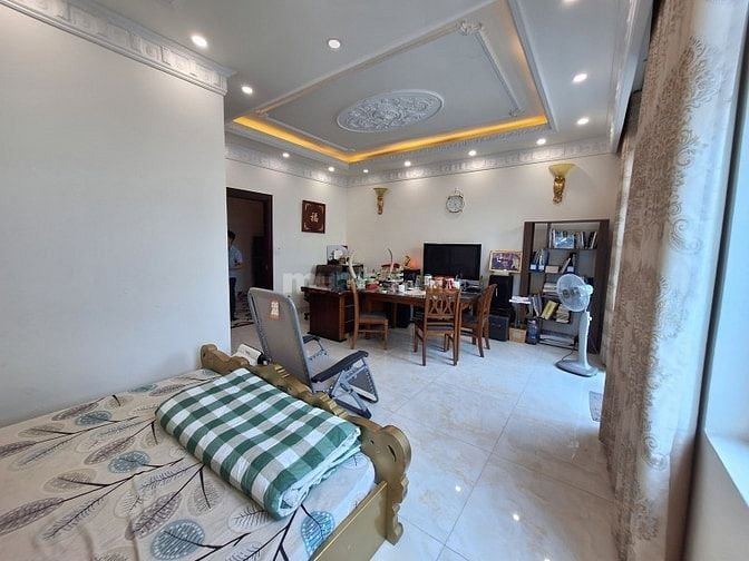 Kiệt tác tân cổ điển – Nhà ngang 6.4m – Gara ô tô – chỉ 17.2 tỷ