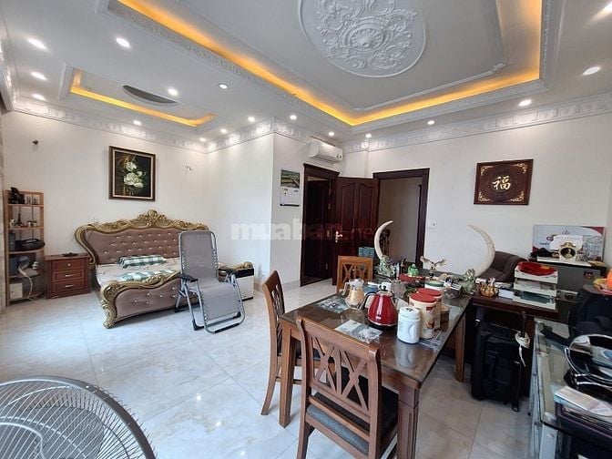 Kiệt tác tân cổ điển – Nhà ngang 6.4m – Gara ô tô – chỉ 17.2 tỷ