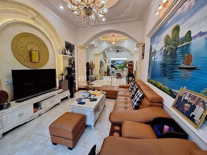 Kiệt tác tân cổ điển – Nhà ngang 6.4m – Gara ô tô – chỉ 17.2 tỷ