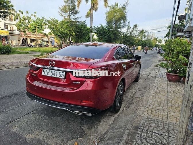 2019 Mazda 6 2.0L Premium - 84000 km