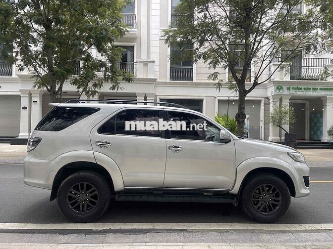 Toyota Fortuner 2015 2.7V 4x4 - 92000 km