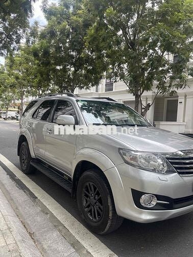 Toyota Fortuner 2015 2.7V 4x4 - 92000 km