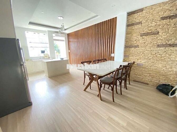 Bán gấp nhà MTKD có 2 cửa xe tải cạnh Trần Thánh Tông 3tang 180m2 9ti5
