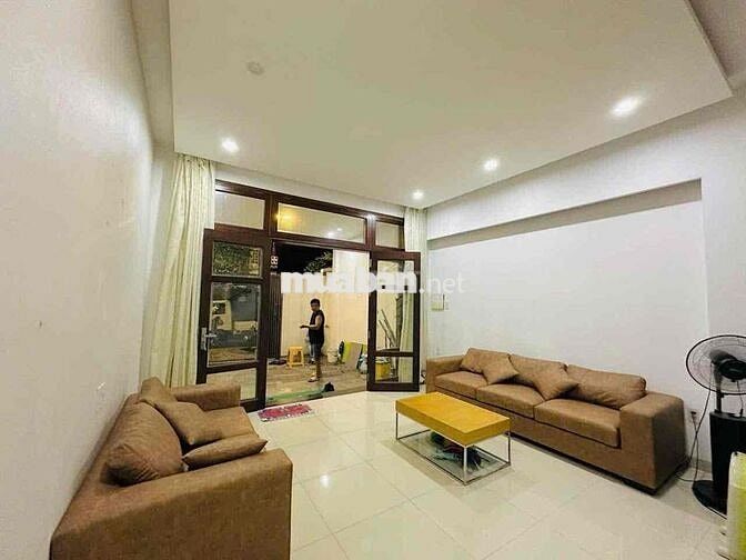 3 TẦNG MT BÌNH MINH GẦN 2/9 4PN 20 TRIỆU MỚI ĐẸP