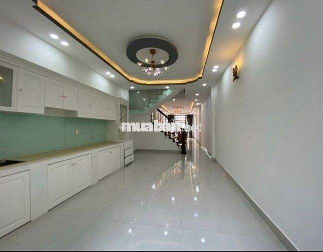 Nhà biệt thự tầng lầu 226m2, 2 phòng ngủ, sân 66m2, nội thất cao cấp