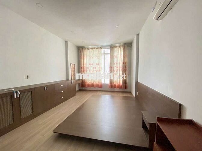 Bán gấp nhà MTKD có 2 cửa xe tải cạnh Trần Thánh Tông 3tang 180m2 9ti5