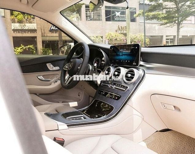 Mercedes Benz GLC 200 sx 2021 - 38000 km