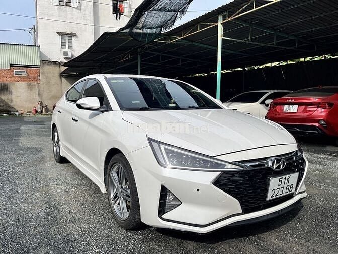 Hyundai Elantra 2019 Sport 1.6 AT - 65000 km