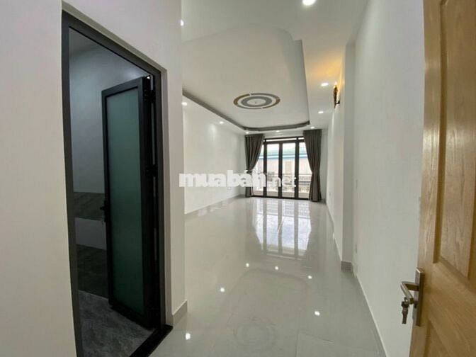 Nhà biệt thự tầng lầu 226m2, 2 phòng ngủ, sân 66m2, nội thất cao cấp