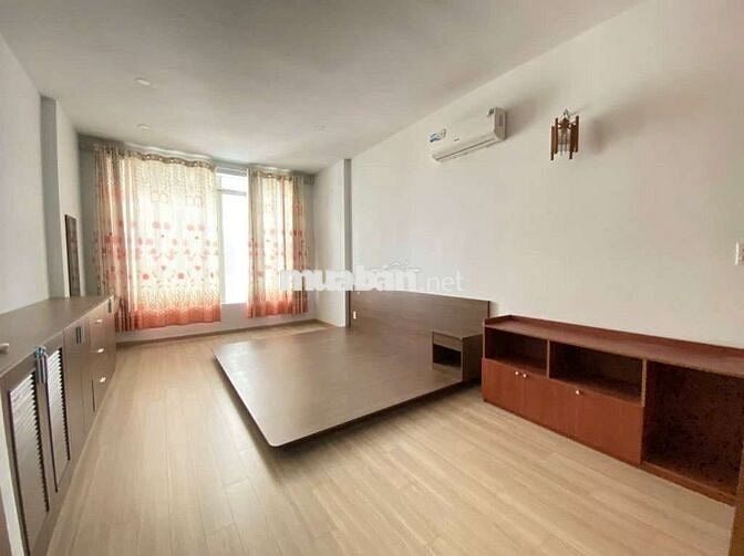 Bán gấp nhà MTKD có 2 cửa xe tải cạnh Trần Thánh Tông 3tang 180m2 9ti5