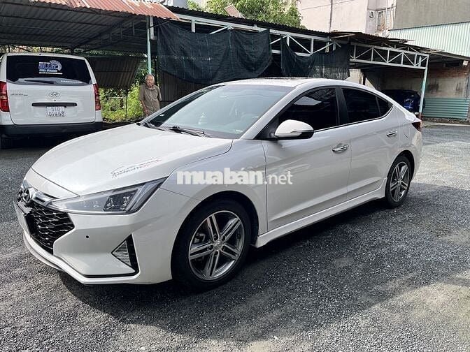 Hyundai Elantra 2019 Sport 1.6 AT - 65000 km