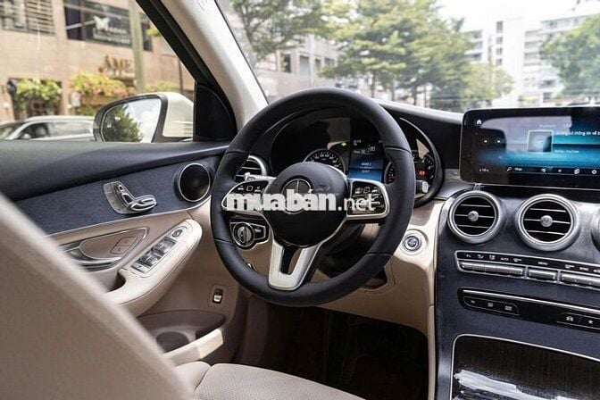 Mercedes Benz GLC 200 sx 2021 - 38000 km