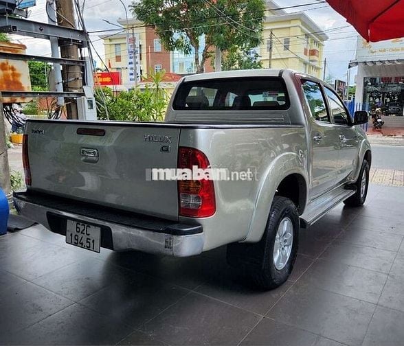 Toyota Hilux 2010 3.0G 4x4 MT đẹp  long lanh
