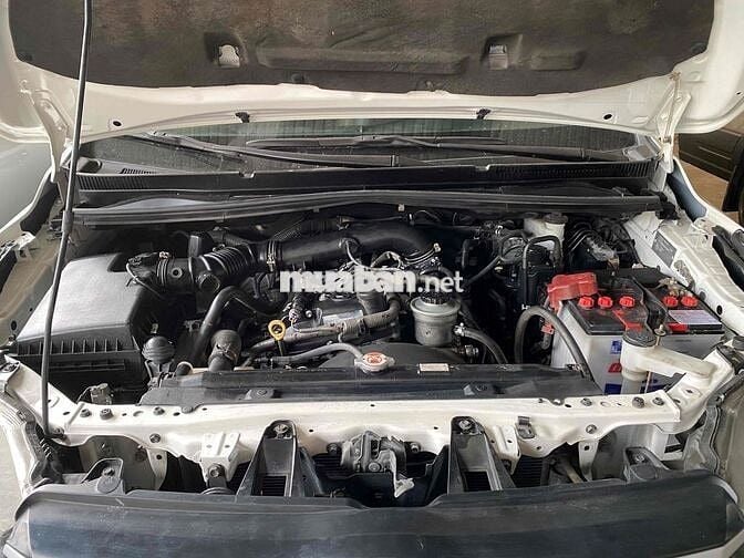 Toyota Innova 2018 2.0E - 180469 km