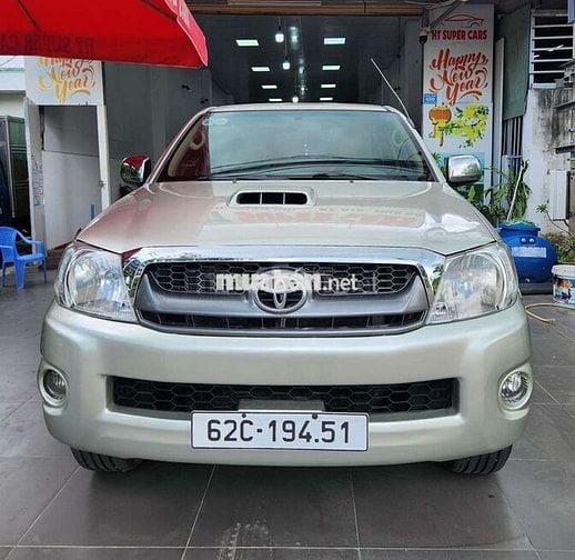 Toyota Hilux 2010 3.0G 4x4 MT đẹp  long lanh