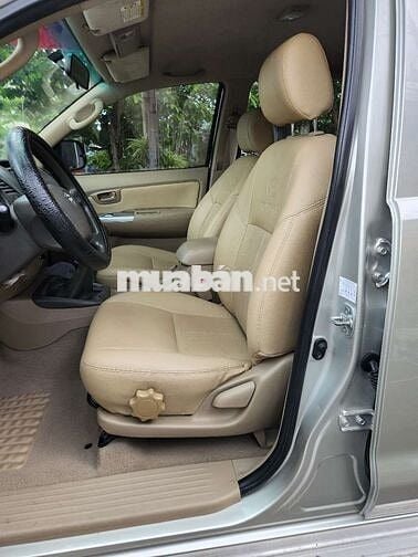 Toyota Hilux 2010 3.0G 4x4 MT đẹp  long lanh