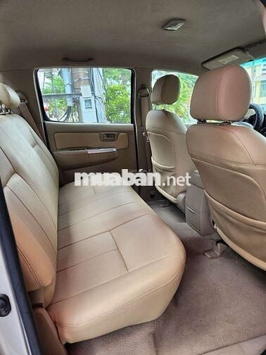 Toyota Hilux 2010 3.0G 4x4 MT đẹp  long lanh