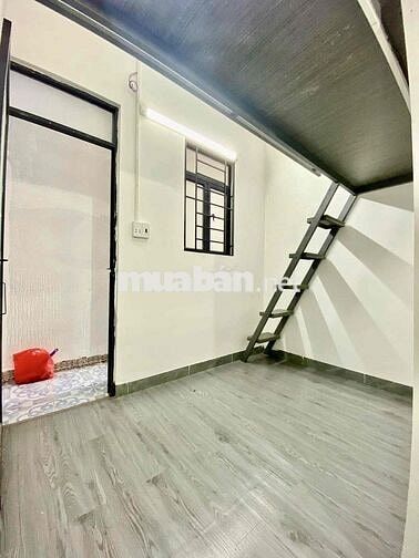 Phòng gác rộng, cửa sổ & kể bếp gần Lottermart Nguyễn Văn Lượng