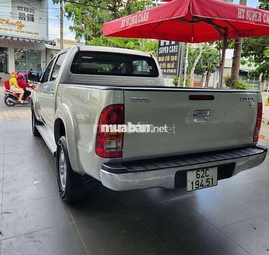 Toyota Hilux 2010 3.0G 4x4 MT đẹp  long lanh