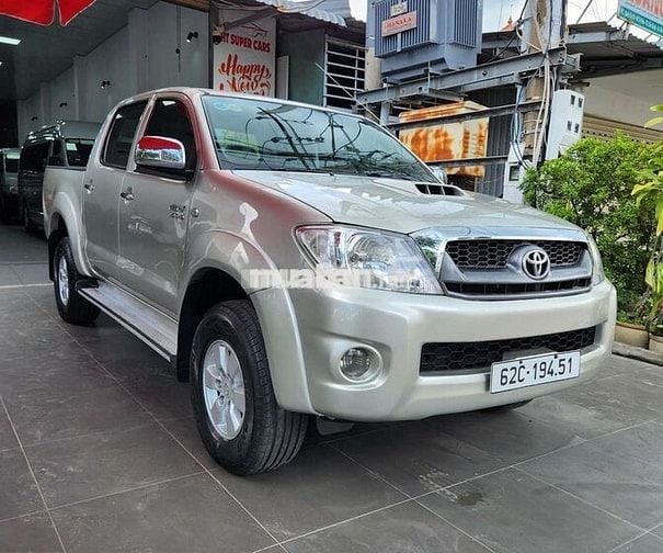 Toyota Hilux 2010 3.0G 4x4 MT đẹp  long lanh