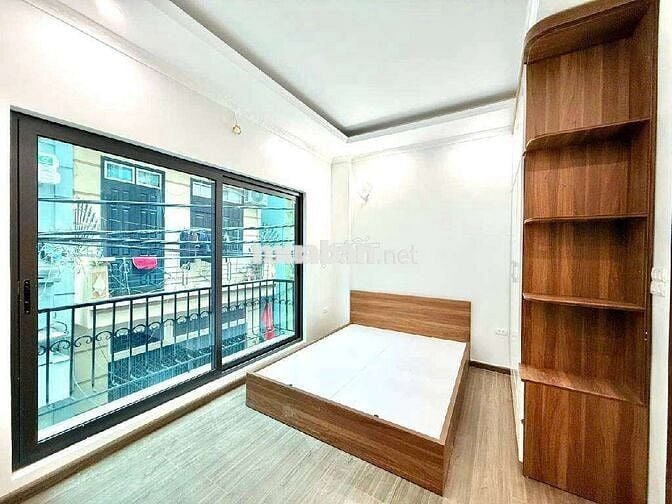 Mặt phố lô góc Phương Liệt- Giải phóng. 44 m 5 tầng Mt 6 m giá 11.5 tỷ