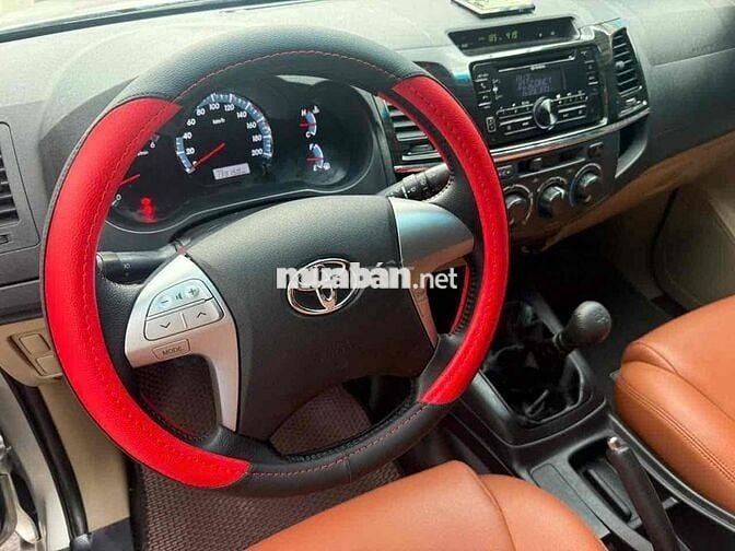 Toyota Fortuner máy dầu số sàn đời 2016