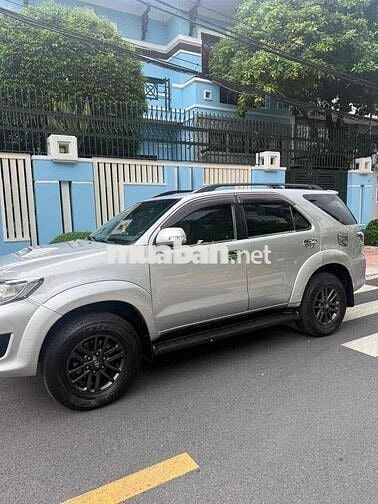 Toyota Fortuner máy dầu số sàn đời 2016