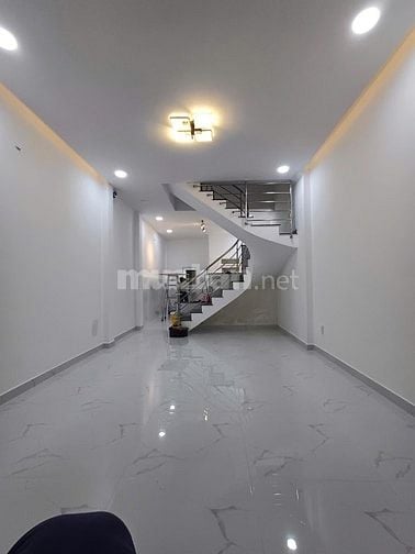 Bán Nhà 888/18/...Lạc Long Quân 45m2, 4TẦNG ,6 TỶ/TL, P.8.Tân Bình 