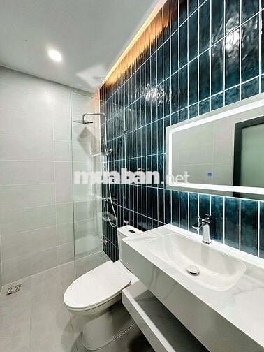 NGUYỄN GIA TRÍ-BÌNH THẠNH,4 TẦNG+ST,62M2 VUÔNG A4,6PN,CHỈ 13..T