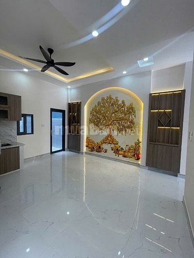 Chính chủ bán nhà phố 1 triệt 1 lầu, tại Cần Đước, Long An