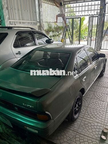 Nissan Cefiro 1992  - 300 km